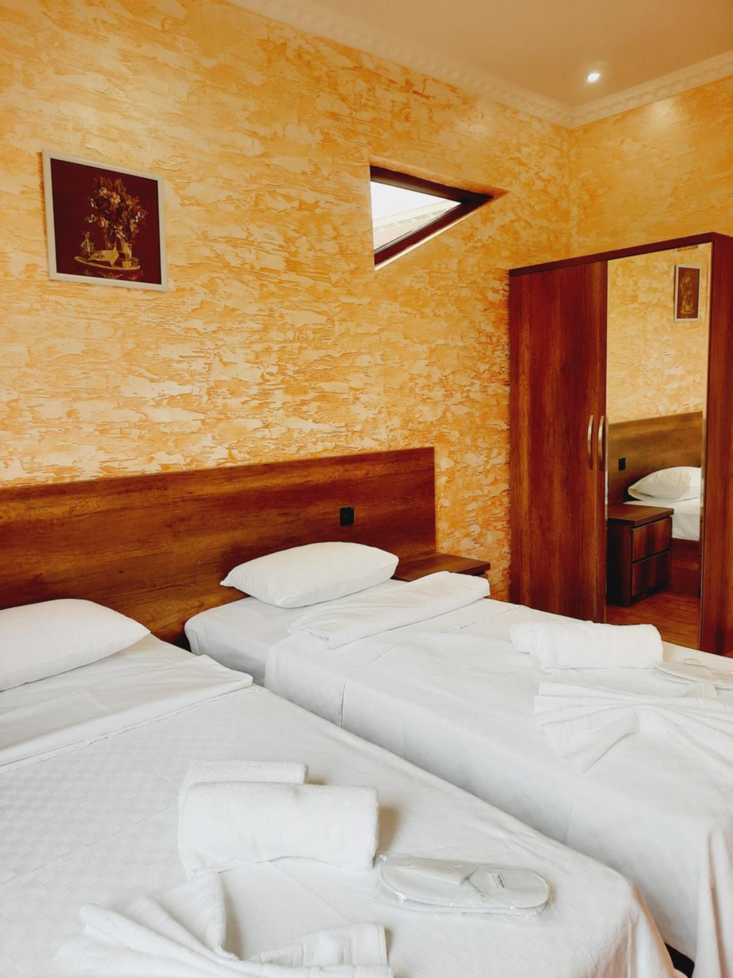 Inaisi Hotel Kutaisi Cameră foto