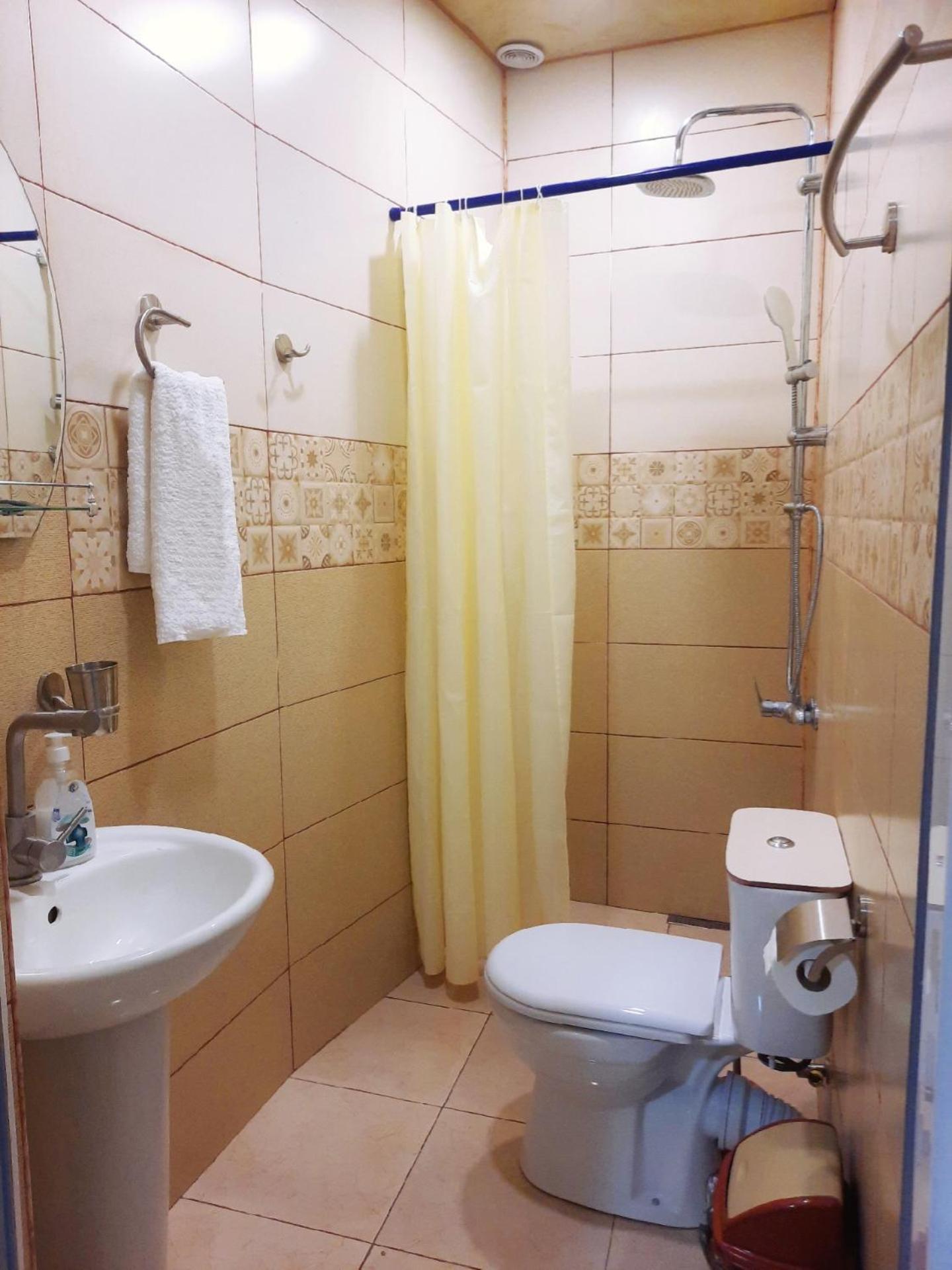 Inaisi Hotel Kutaisi Cameră foto